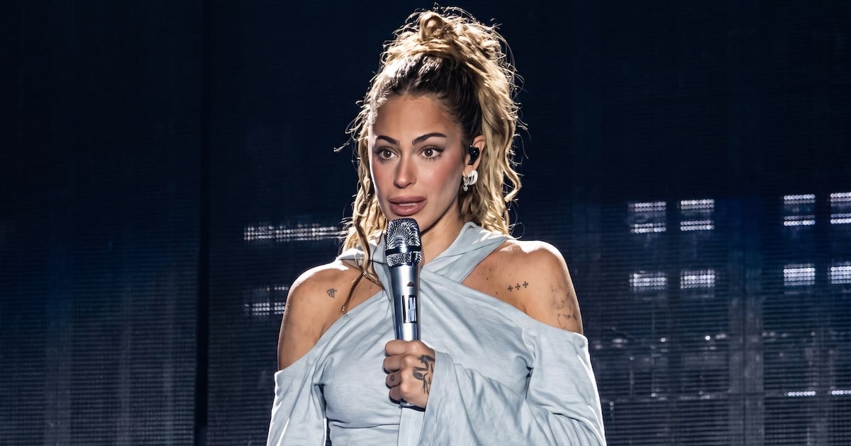Tini Stoessel frenó su show en El Salvador, miró al público y contó lo que llevaba adentro: una depresión diagnosticada que todavía la acompaña