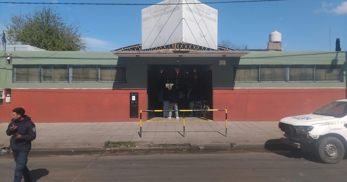 Un revólver en la mochila: se disparó solo dentro de un colegio de La Matanza