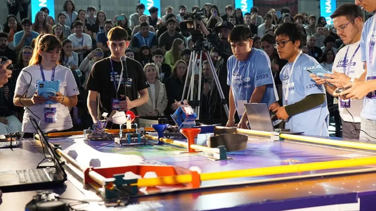 48 equipos, dos días y un sueño en común: Neuquén se prepara para la gran final de robótica educativa