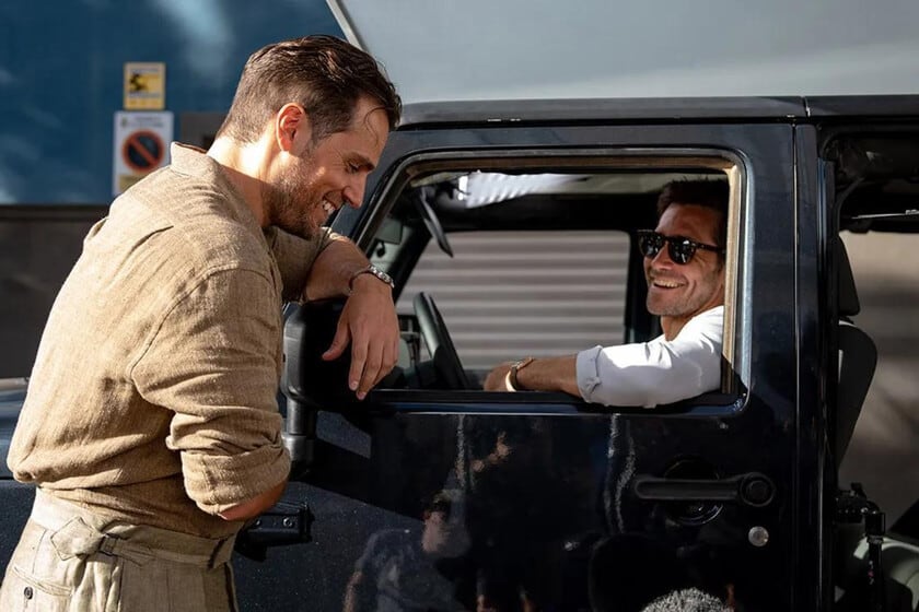 Ritchie volvió al barro con Cavill y Gyllenhaal, y se llevó la filmación a las Canarias