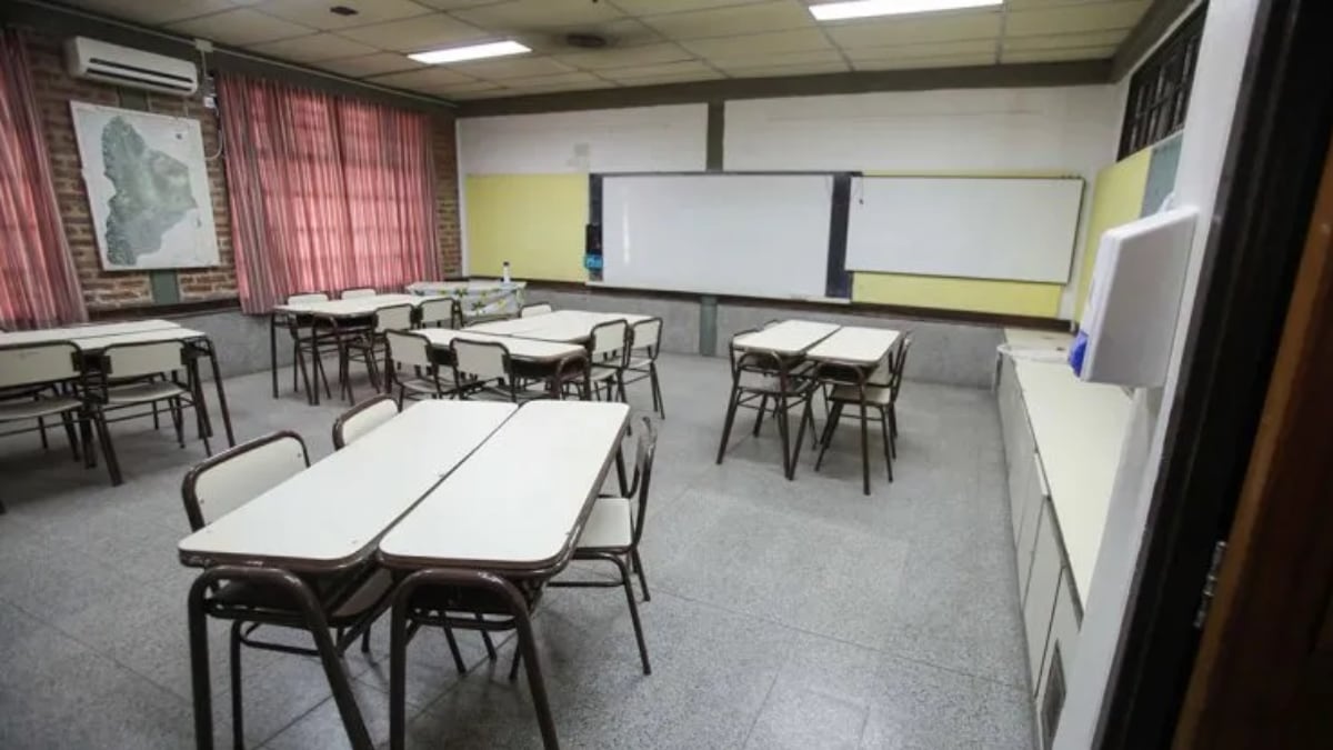 Diez localidades neuquinas se quedan sin clases el jueves y el temporal obliga a recalcular toda la jornada