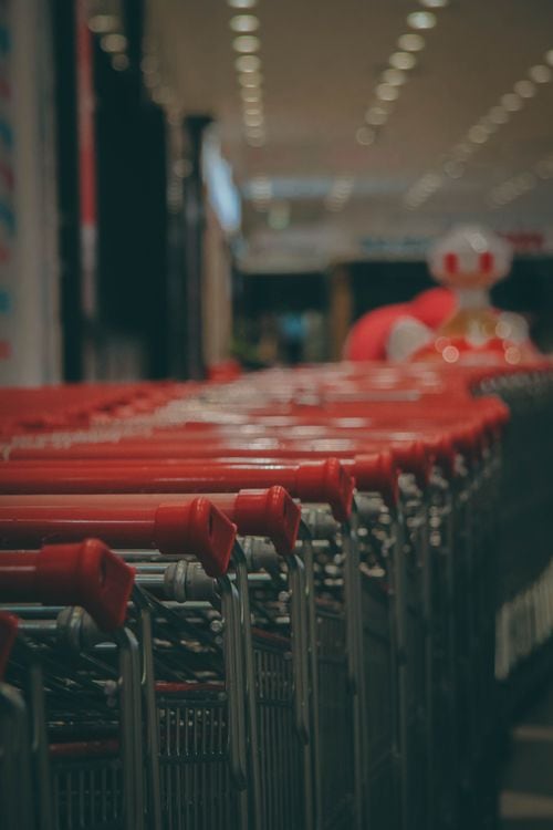 El lunes 28 de septiembre puede repetirse la postal de negocios cerrados: qué pasa con supermercados, shoppings y empleados de comercio