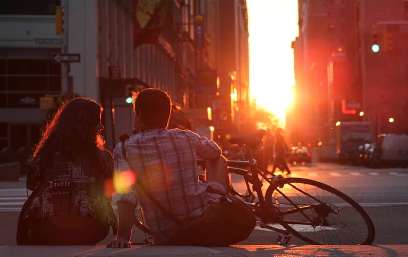 Marfil llega a la pantalla con la pareja prohibida como eje de un romance que se vuelve adulto