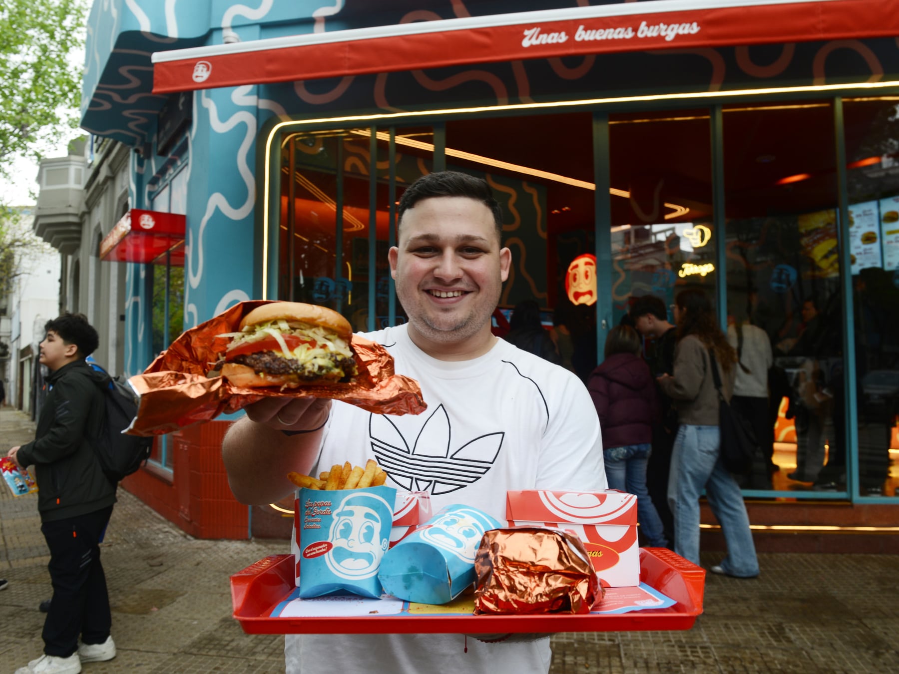 El Gordis deja la pantalla y abre su propia hamburguesería en el corazón de Palermo