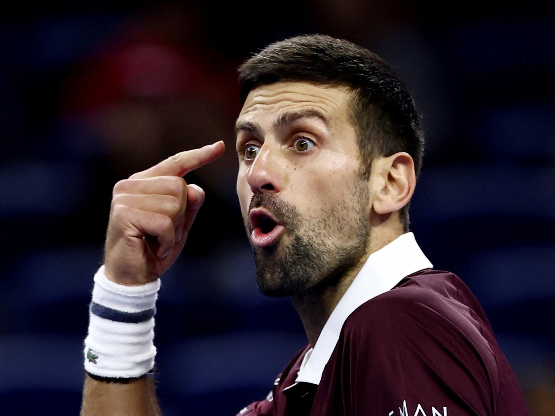 Djokovic resucitó en el polvo de Pekín y ahora se le planta a Medvedev en la semifinal