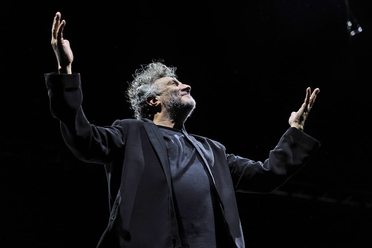 Cuando la fila se vuelve trinchera: Fito Páez se plantó en Mar del Plata y dejó una pregunta abierta
