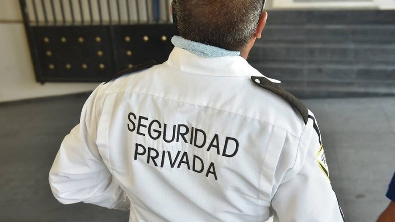 Escala salarial de vigiladores: en octubre el bolsillo supera los 1,8 millones y la cifra cambia según los descuentos
