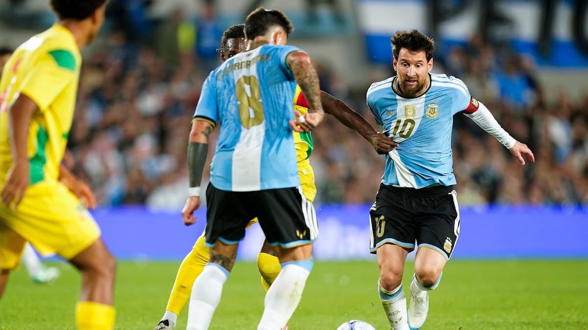Otamendi, el señor del segundo tiempo: Argentina le gana a Benín en una noche para aplaudir a Messi
