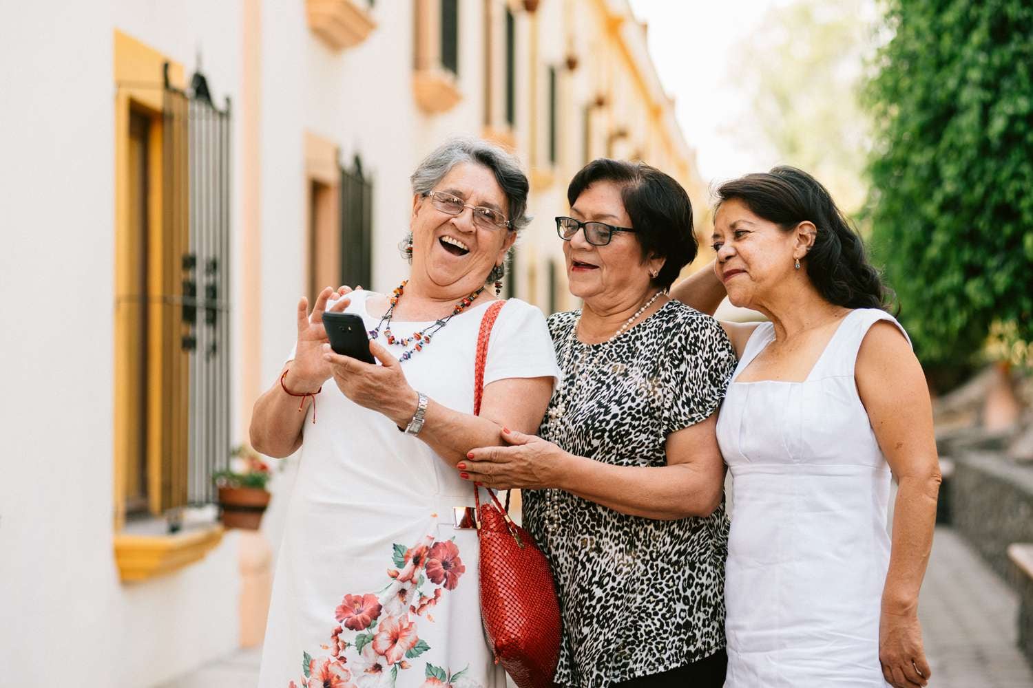 Sandra y Eleanor, las amigas texanas de 85 años que ya conocen medio mundo y no piensan frenar