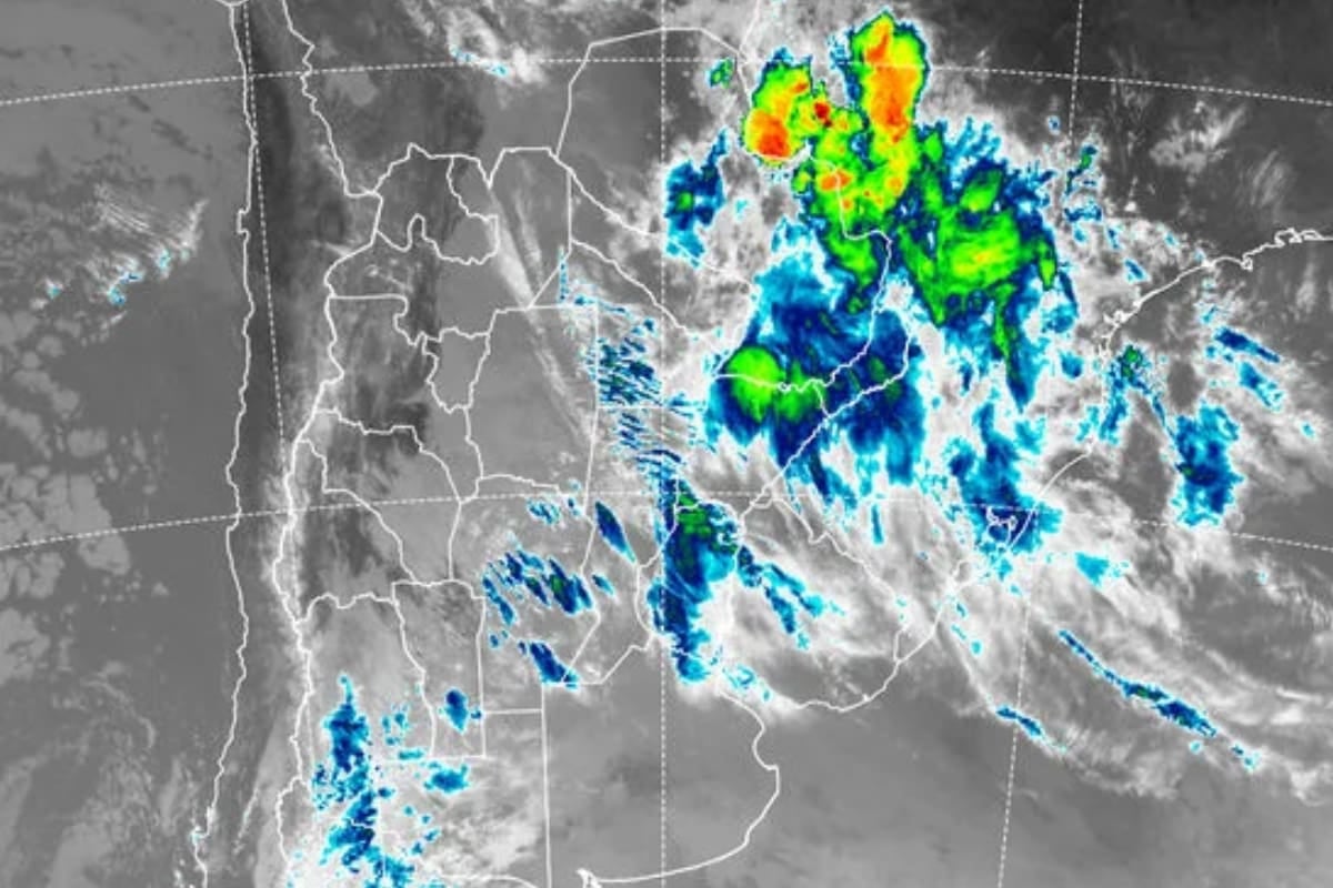Sábado bajo agua y lunes con sol: el fin de semana largo que se cocina a dos puntas en la Ciudad