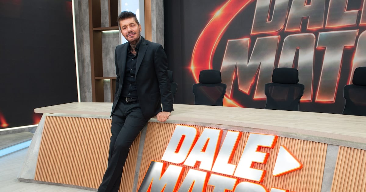 Marcelo Tinelli vuelve a la mesa, ahora sin aire y con la familia en cámara
