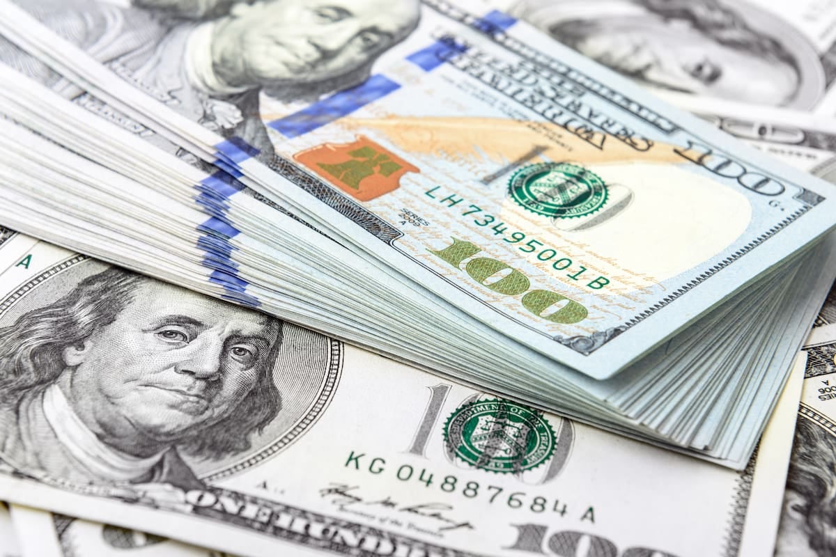 Dólar quieto a la vuelta del feriado y una inflación que no suelta al bolsillo