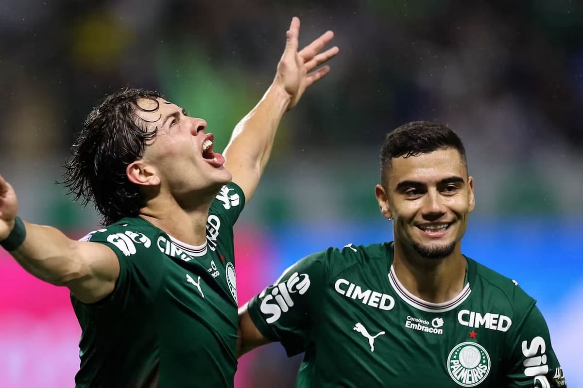 Giay se sacó la mufa en el clásico y Seedorf se comió el quilombo de Corinthians