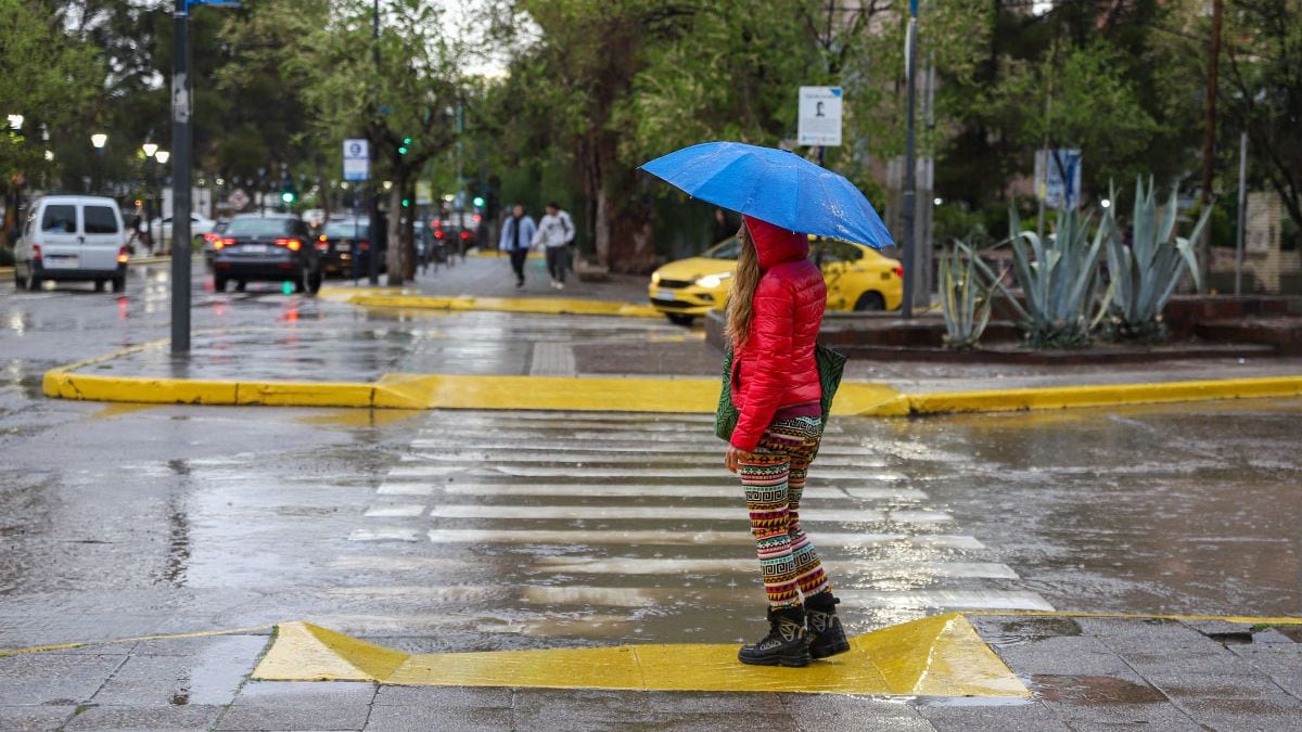 La tarde se viene con todo en Neuquén: el cielo se prepara para descargar con fuerza sobre seis departamentos