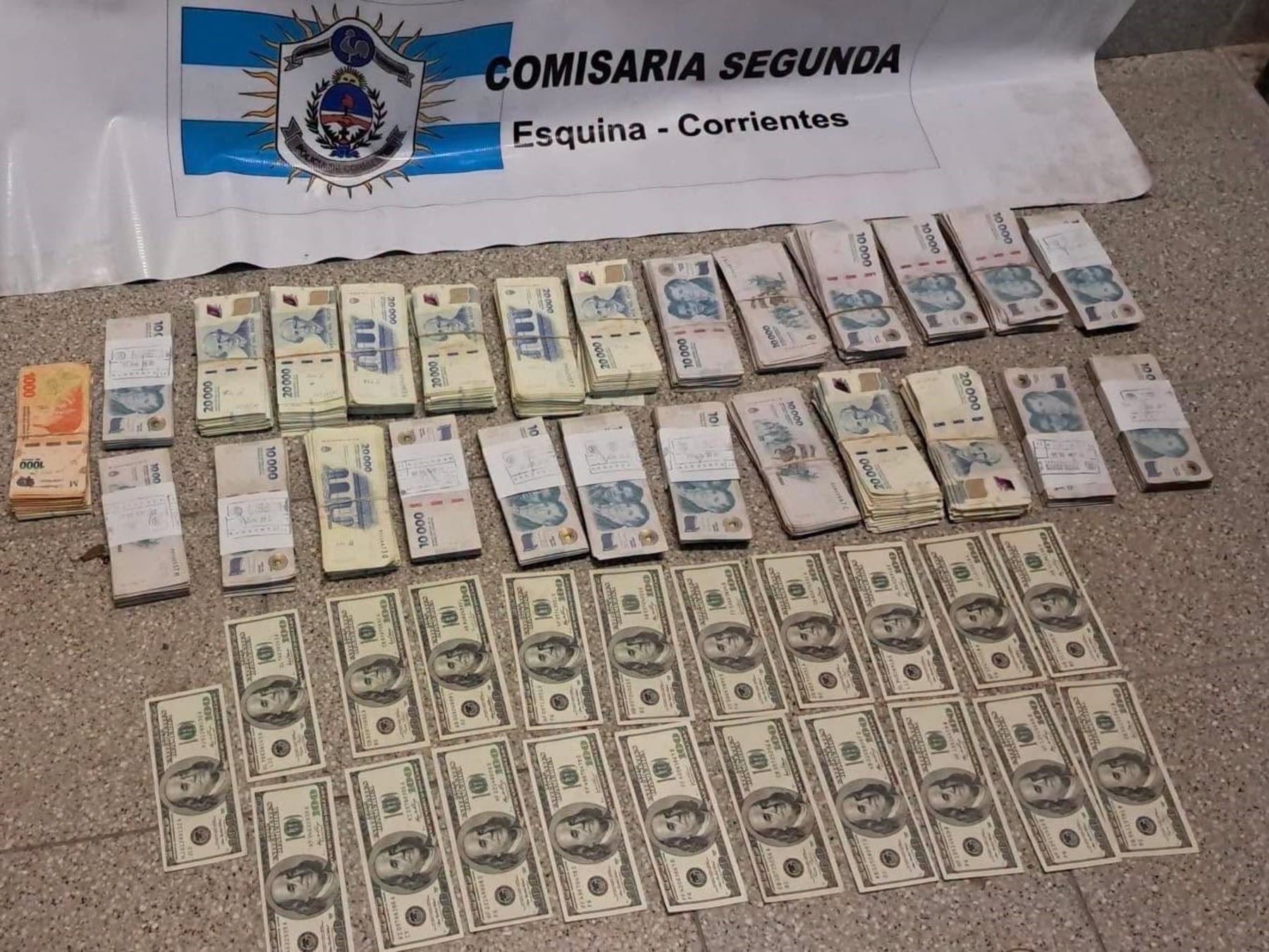 Condenado a tres años en suspenso por robarle 14 millones y casi 4.000 dólares a su propio padre en Esquina