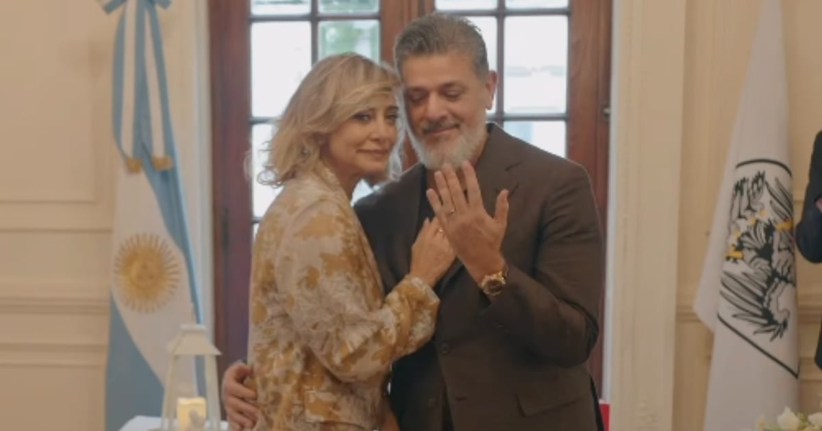 Andrea Ghidone y Pablo Otero sellaron su amor en una mañana de chimenea, con la fiesta pendiente y el corazón puesto en cuatro causas
