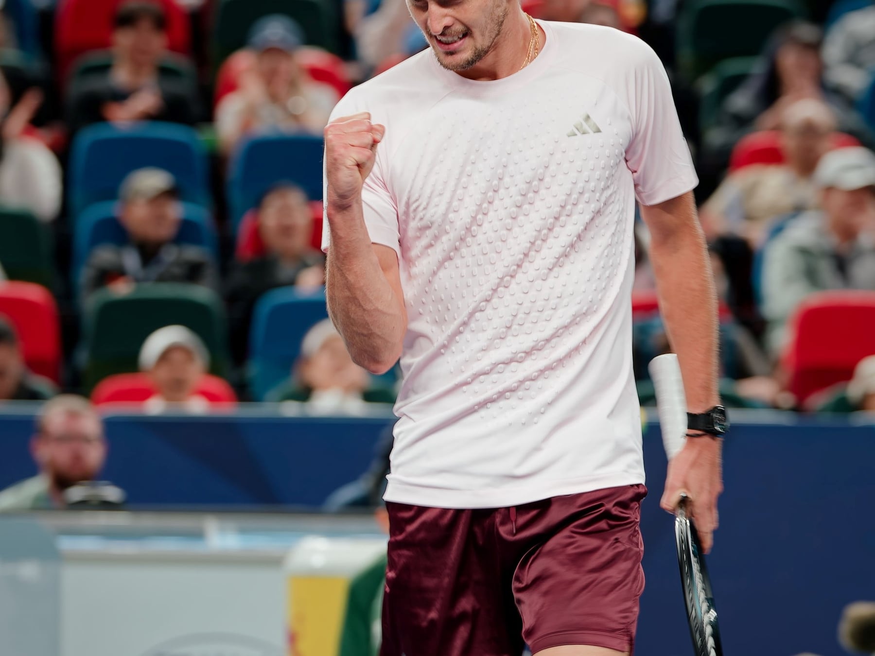 Zverev barrió a De Miñaur y va por más en Shanghái: el alemán parece imparable