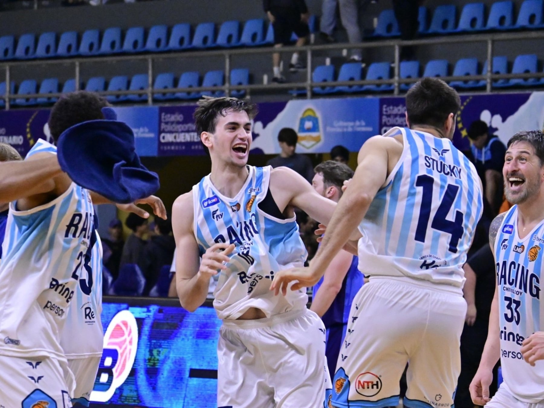 La Academia no se rinde: Racing de Chivilcoy ganó en el alargue y sigue dando pelea en la Liga