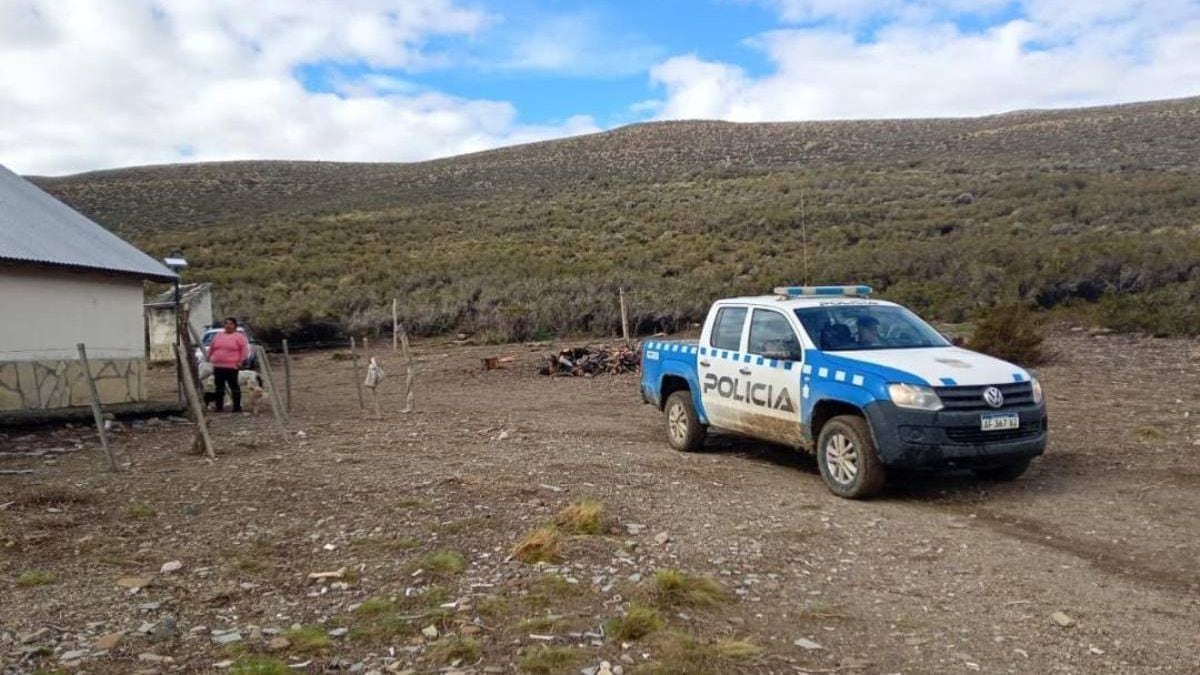 Una semana a oscuras y con la heladera vacía: la odisea de una madre y sus tres hijos en la meseta de Neuquén