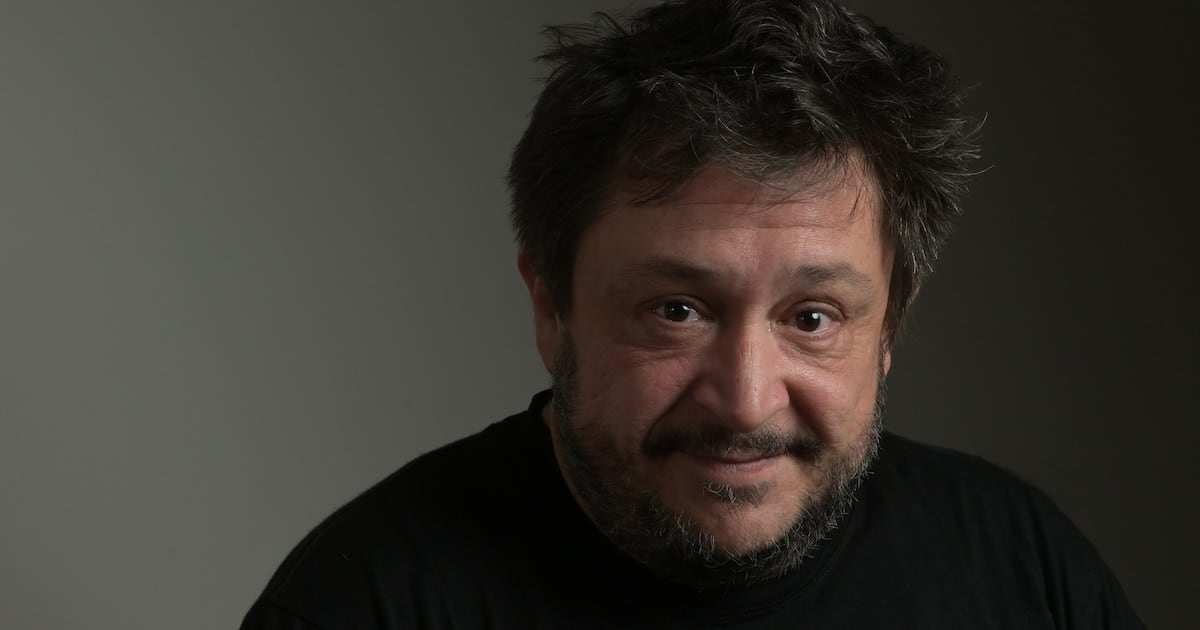 Dieciocho inversores acusan a Hernán Casciari de devolverles casi nada por siete proyectos audiovisuales y piden que la Justicia porteña investigue