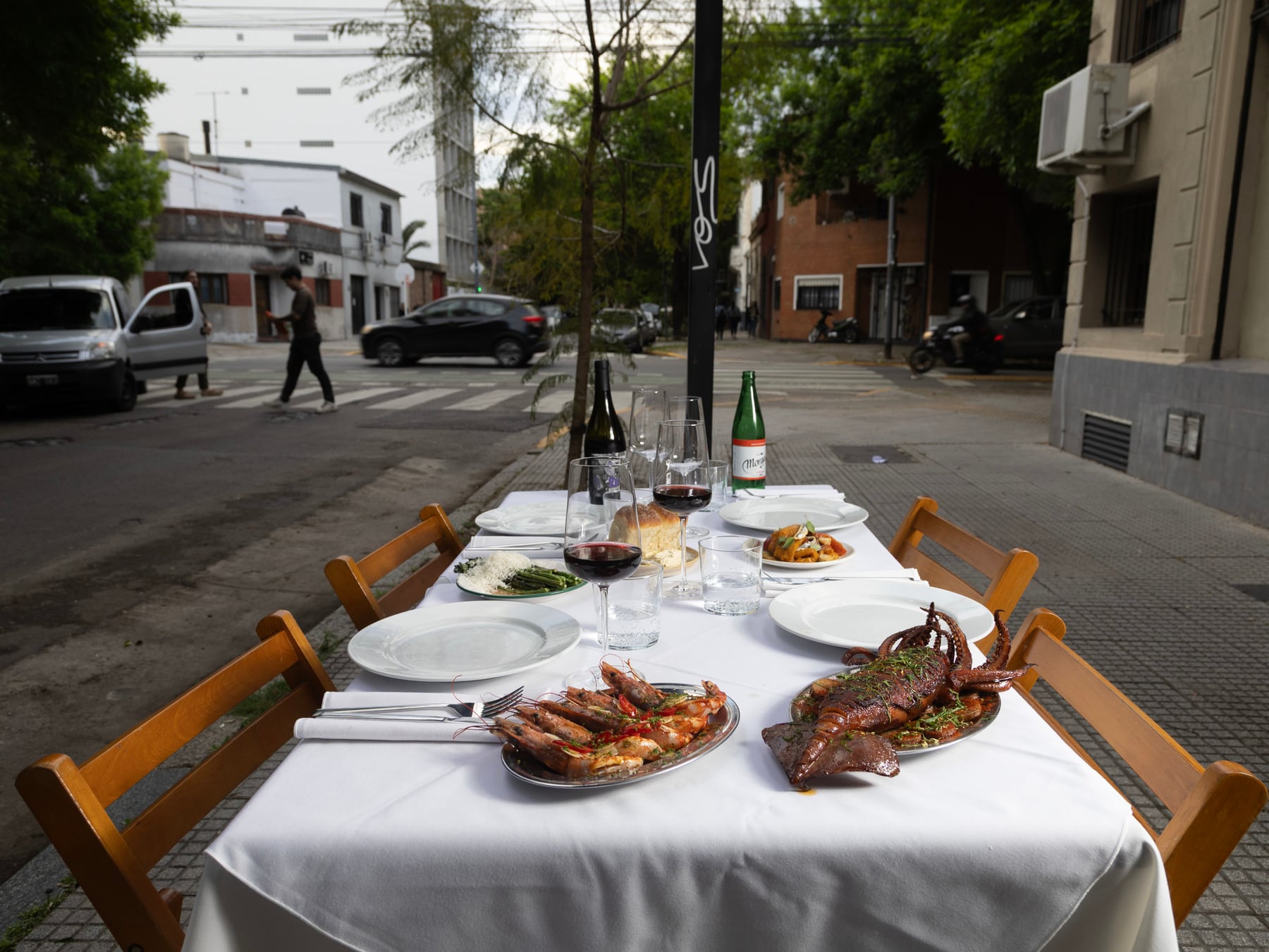 Villa Ortúzar convierte espacios amplias y alquileres accesibles en una nueva oferta gastronómica