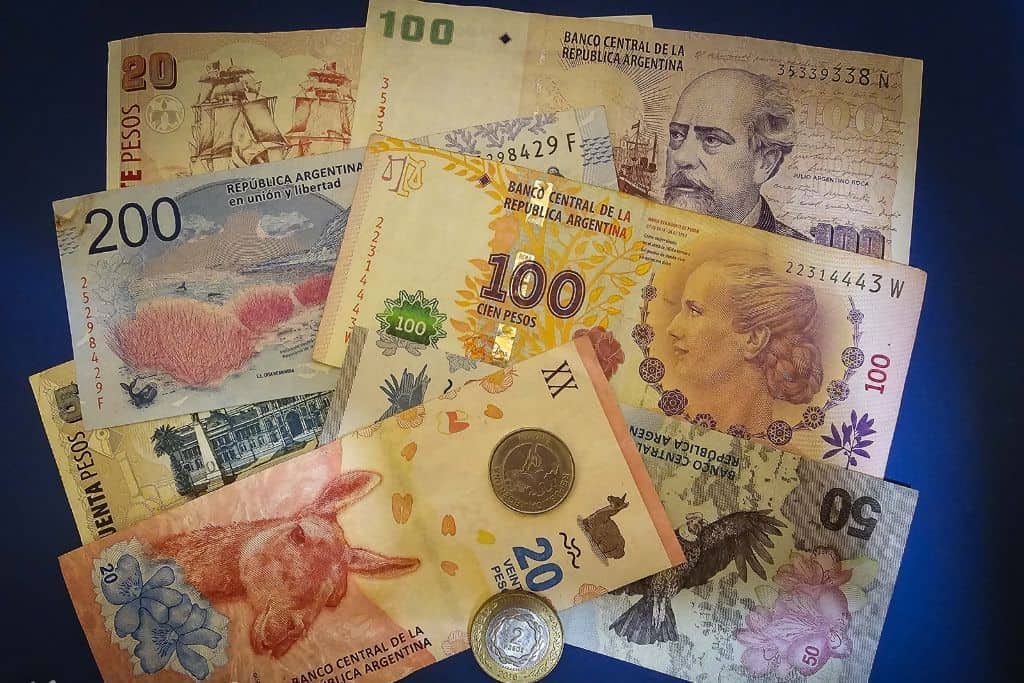 El dólar arranca la semana sin cambios y la inflación mensual alcanza el 1,9%