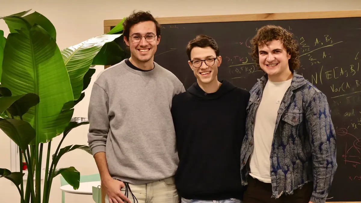 La nueva apuesta millonaria de la inteligencia artificial: investigar antes de vender